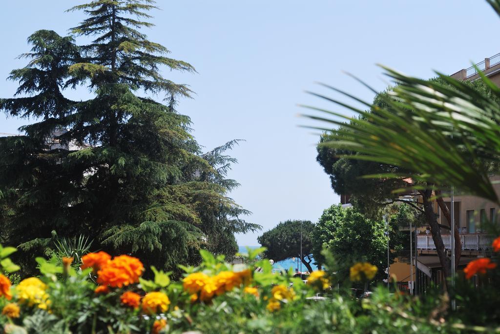 Hotel Galleano Laigueglia Ngoại thất bức ảnh