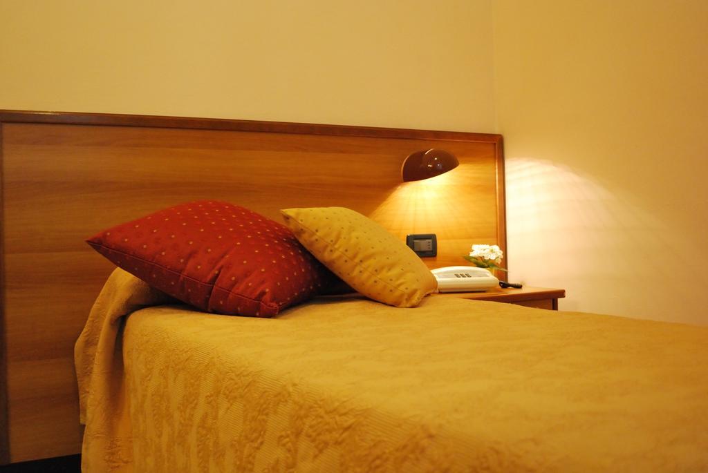 Hotel Galleano Laigueglia Phòng bức ảnh