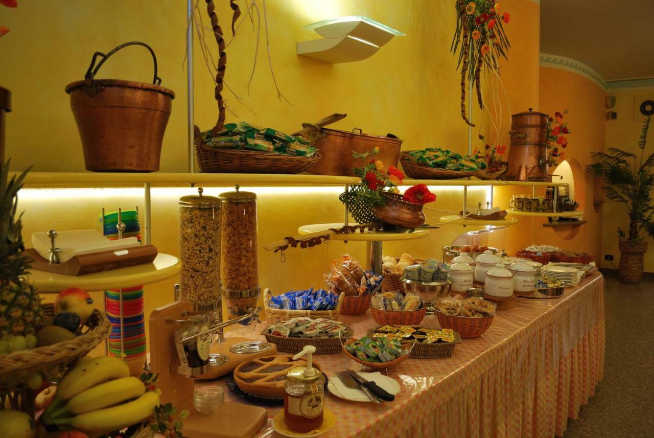 Hotel Galleano Laigueglia Ngoại thất bức ảnh